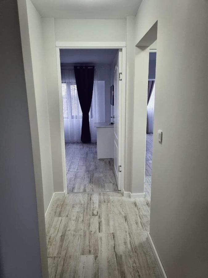 Luxurious Apartment With 3 Rooms And 2 Bathrooms In Corabia Exterior photo