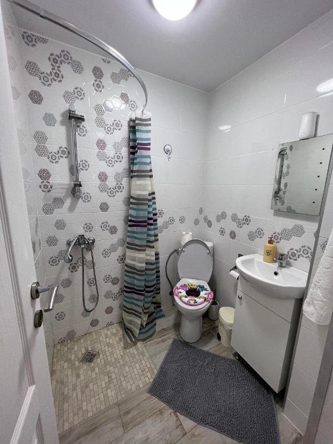 Luxurious Apartment With 3 Rooms And 2 Bathrooms In Corabia Exterior photo